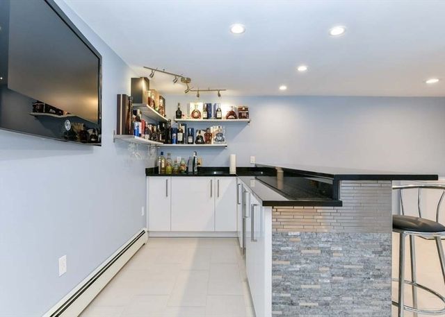92 S Central Ave, Quincy, MA 02170