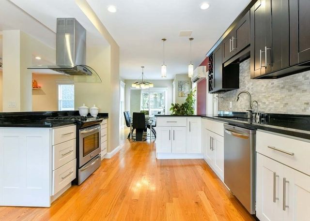 92 S Central Ave, Quincy, MA 02170