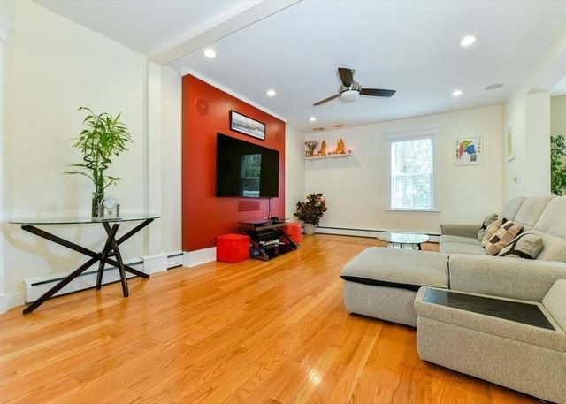 92 S Central Ave, Quincy, MA 02170