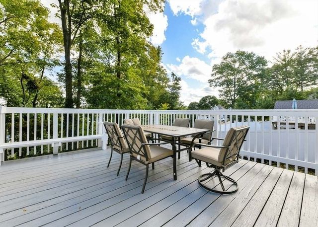 92 S Central Ave, Quincy, MA 02170