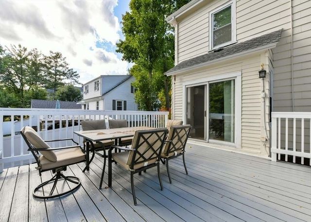 92 S Central Ave, Quincy, MA 02170