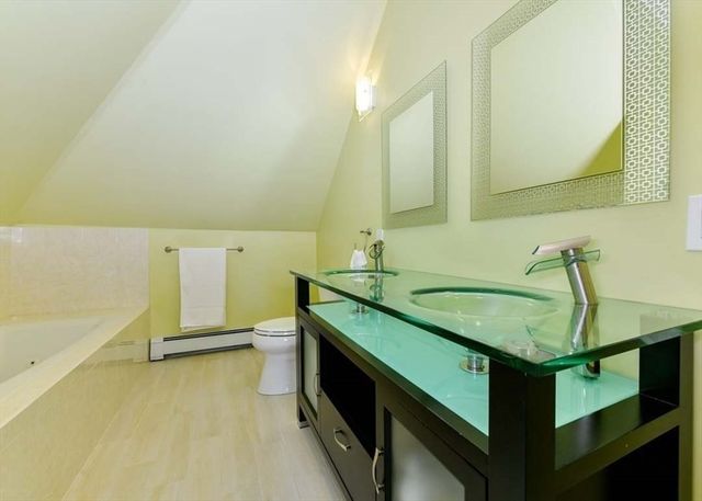 92 S Central Ave, Quincy, MA 02170