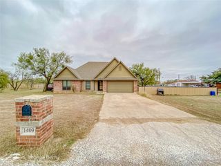 1409 Mesa Drive, Baird, TX 79504