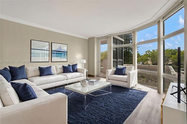 20100 W Country Club Drive 204, Aventura, FL 33180