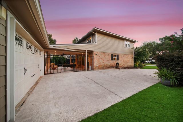 17422 Sorrel Ridge Drive, Spring, TX 77388