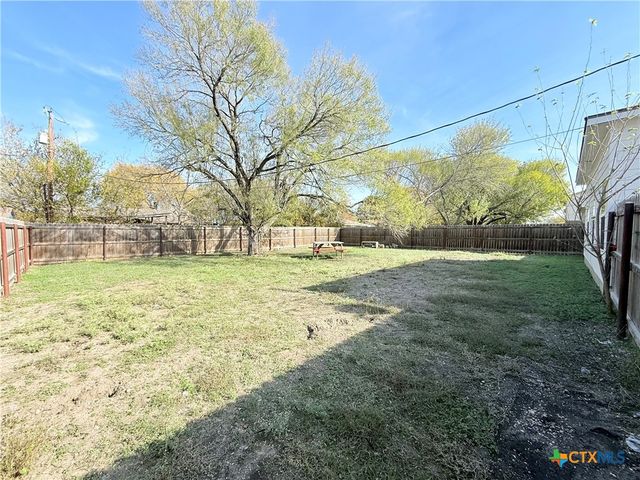 1128 Magnolia, Seguin, TX 78155