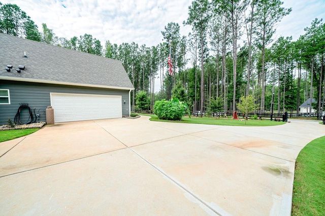 31 Ozark Woods Drive, Newnan, GA 30263