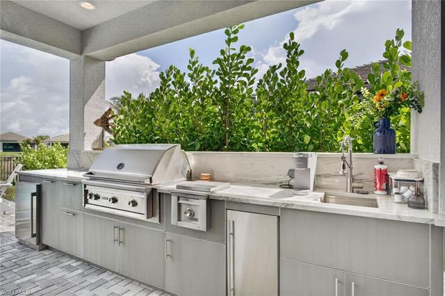 12217 Eucalyptus WAY, Naples, FL 34120