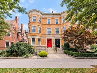 1742 Beacon St 2, Brookline, MA 02445