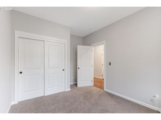 11369 Nw 325TH Ave, North Plains, OR 97133