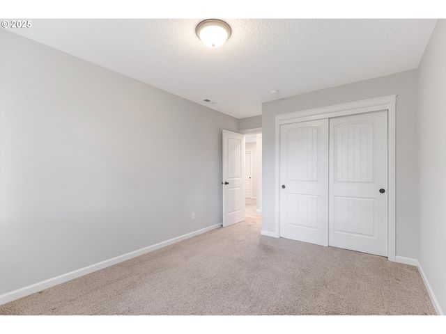 11369 Nw 325TH Ave, North Plains, OR 97133