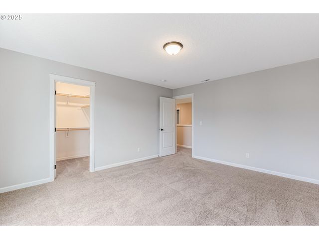 11369 Nw 325TH Ave, North Plains, OR 97133