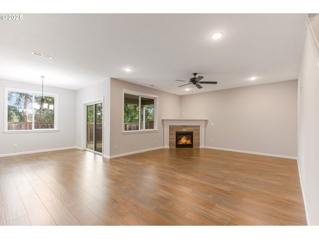 11369 Nw 325TH Ave, North Plains, OR 97133