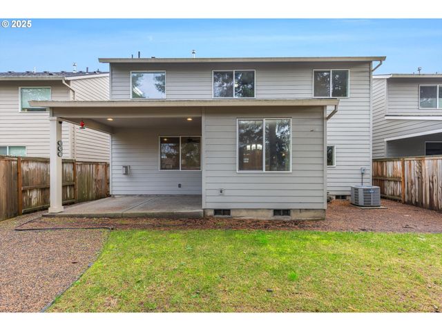 11369 Nw 325TH Ave, North Plains, OR 97133