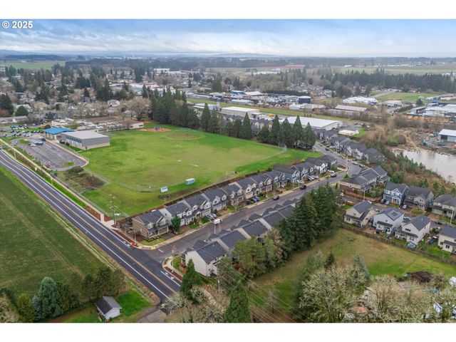 11369 Nw 325TH Ave, North Plains, OR 97133