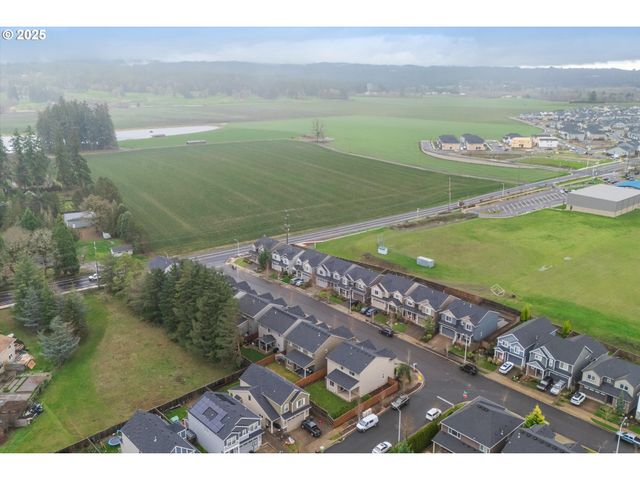 11369 Nw 325TH Ave, North Plains, OR 97133