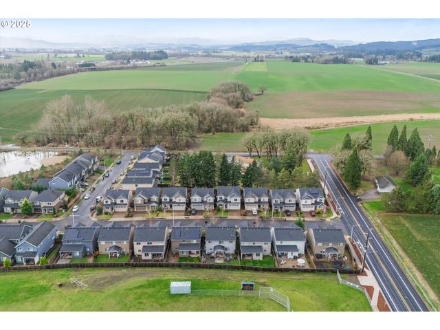 11369 Nw 325TH Ave, North Plains, OR 97133