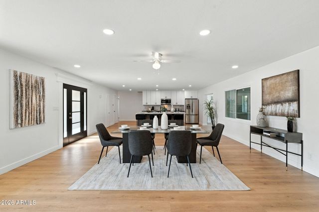7637 N 7TH Avenue, Phoenix, AZ 85021