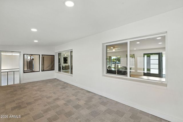 7637 N 7TH Avenue, Phoenix, AZ 85021