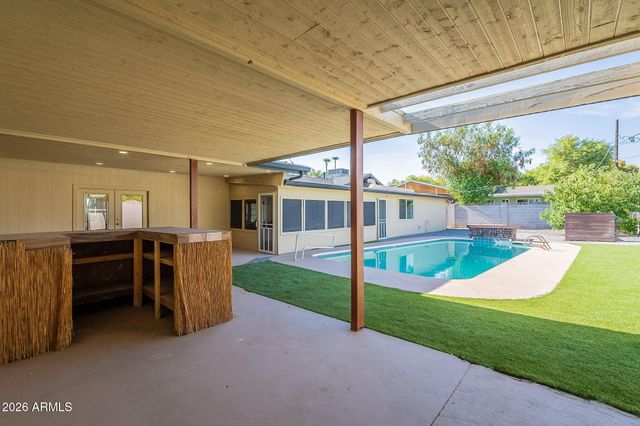 7637 N 7TH Avenue, Phoenix, AZ 85021