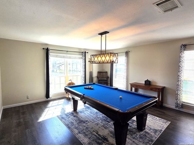 122 WILLOW WISP RD, Universal City, TX 78148