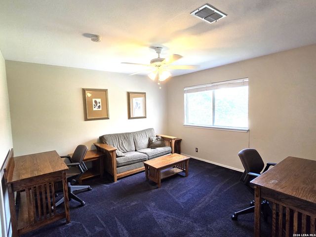 122 WILLOW WISP RD, Universal City, TX 78148