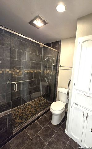 122 WILLOW WISP RD, Universal City, TX 78148