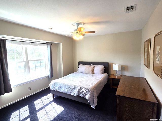 122 WILLOW WISP RD, Universal City, TX 78148