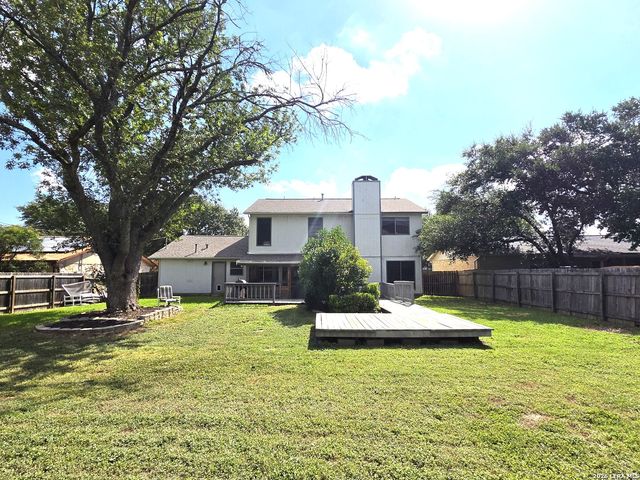 122 WILLOW WISP RD, Universal City, TX 78148