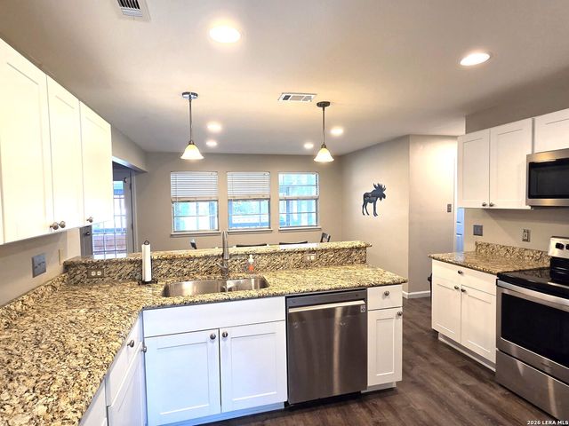 122 WILLOW WISP RD, Universal City, TX 78148