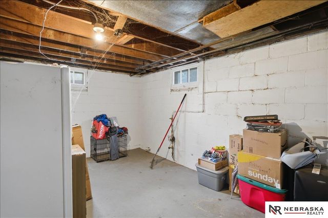 5124 Pierce Street, Omaha, NE 68106