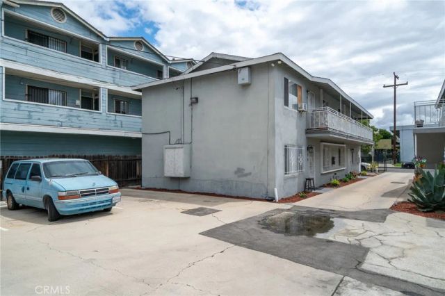 6645 Hammond Avenue, Long Beach, CA 90805