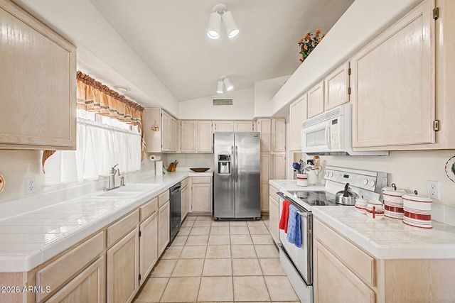 13940 W PAIUTE Trail, Surprise, AZ 85374