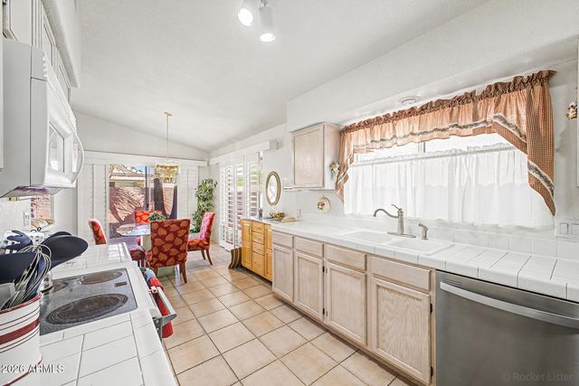 13940 W PAIUTE Trail, Surprise, AZ 85374