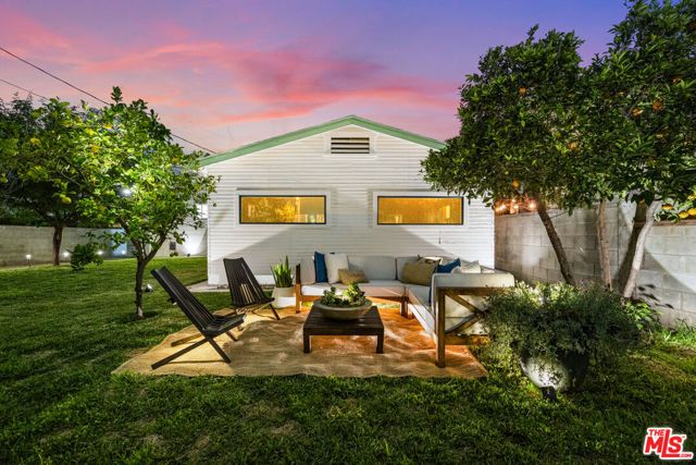 612 Romulo Street, Los Angeles, CA 90065