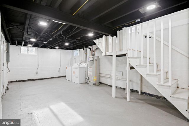 402 WESTGATE RD, Baltimore, MD 21229