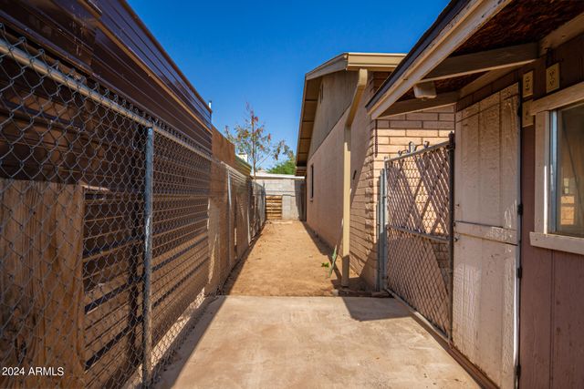 9641 N 13TH Avenue, Phoenix, AZ 85021