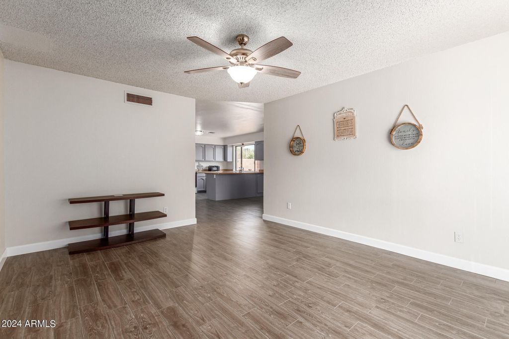 9641 N 13TH Avenue, Phoenix, AZ 85021 — photo 5