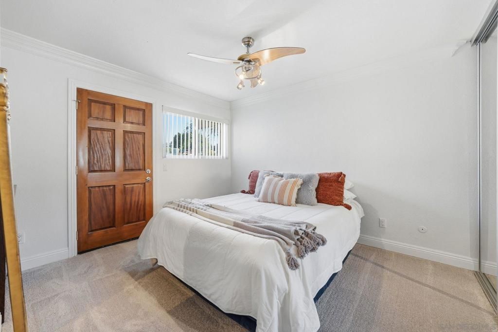 Image 14 of property listing at 5505 Adelaide Ave 14, San Diego, CA 92115