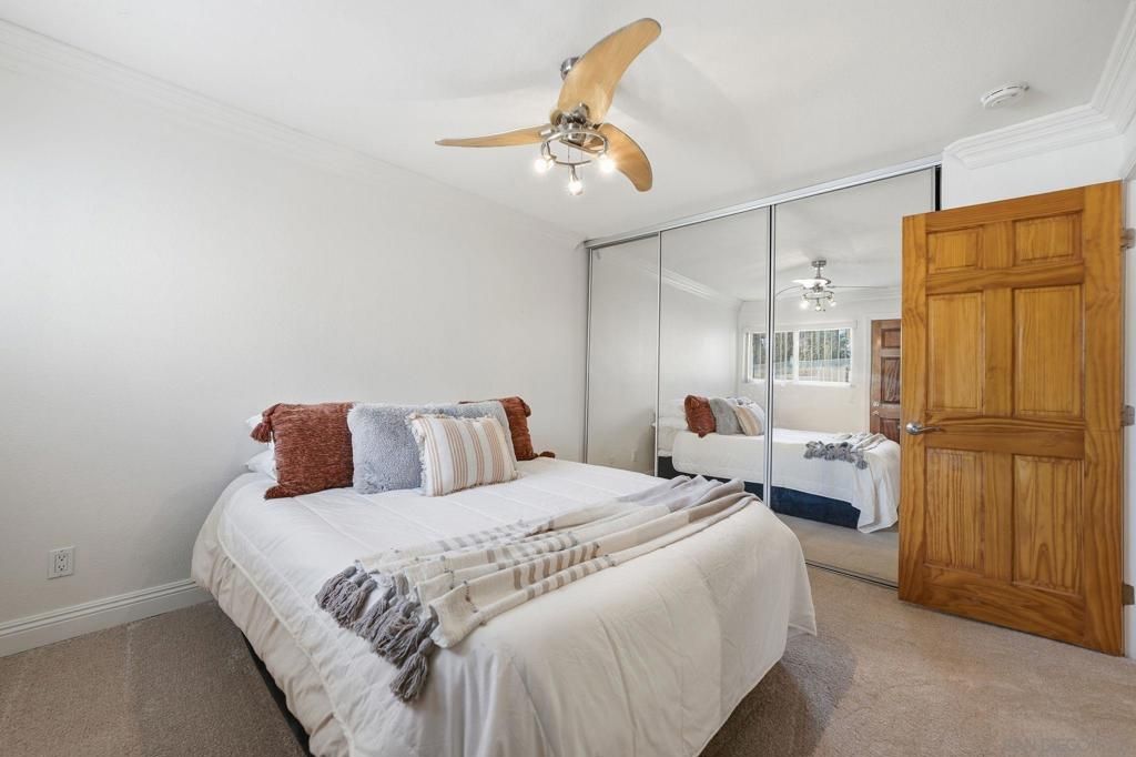 Image 15 of property listing at 5505 Adelaide Ave 14, San Diego, CA 92115