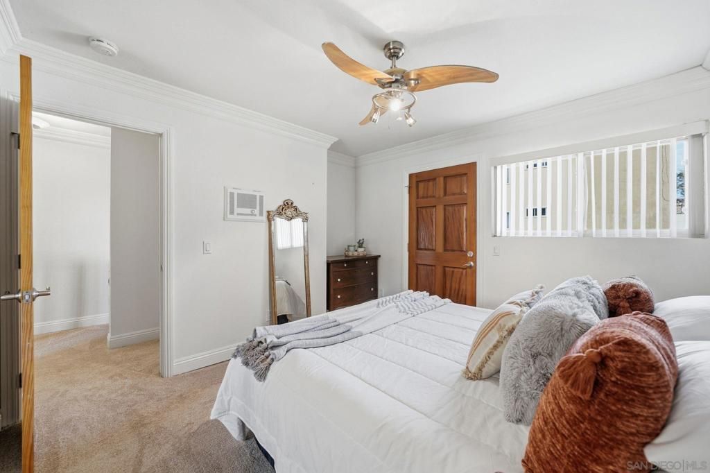 Image 16 of property listing at 5505 Adelaide Ave 14, San Diego, CA 92115