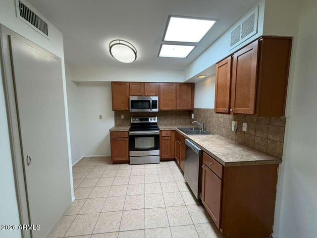 13221 N 110TH Avenue, Sun City, AZ 85351