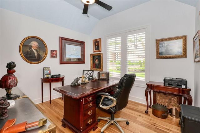 7501 Chadwick Court, Prairie Village, KS 66208