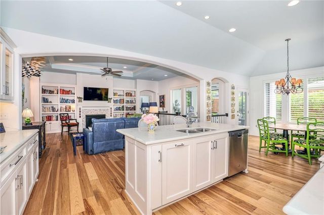 7501 Chadwick Court, Prairie Village, KS 66208