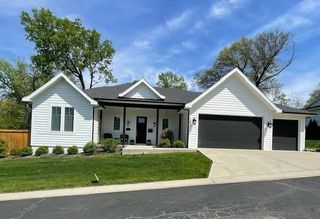 7501 Chadwick Court, Prairie Village, KS 66208