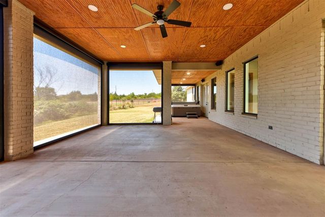 3387 Red Ridge Drive, Blanchard, OK 73010