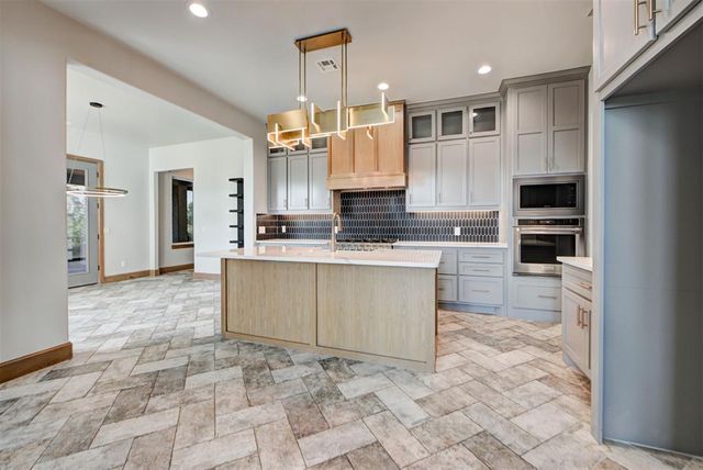 3387 Red Ridge Drive, Blanchard, OK 73010