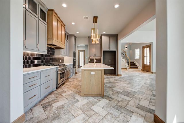 3387 Red Ridge Drive, Blanchard, OK 73010