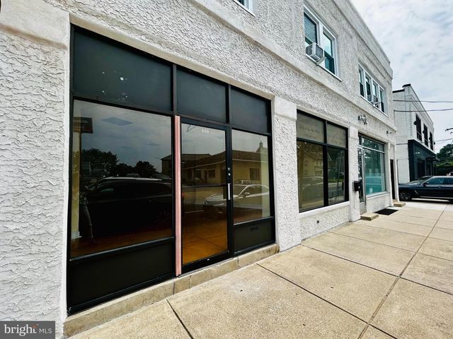 658 W LANCASTER AVE, Bryn Mawr, PA 19010