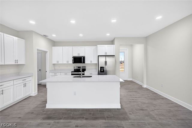 529 NW 23rd ST, Cape Coral, FL 33993